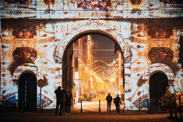 Santa Claus dalla Lapponia è pronto per Fano: Natale al via con apertura dei mercatini, Villaggio e l’accensione degli alberi