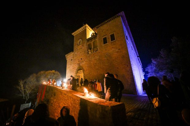 Il Natale che non ti aspetti nella provincia di Pesaro Urbino si accende tra presepi viventi e musica