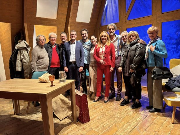 Pergola, a teatro Amanda Sandrelli e Gigio Alberti con “Vicini di casa”