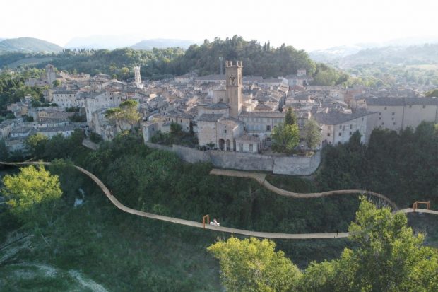 Pergola, iniziati i lavori per il restauro delle mura storiche