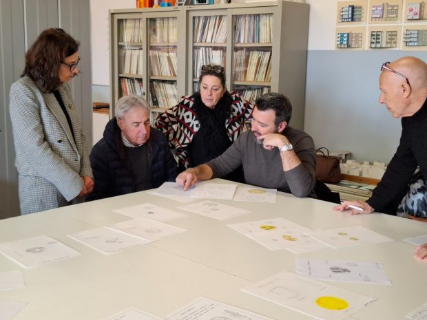 Fano, una medaglia per raccontare identità e territorio: premiati tre studenti del Liceo Apolloni