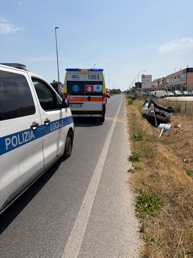 Incidente lungo la SNAS in direzione Pesaro-Ancona